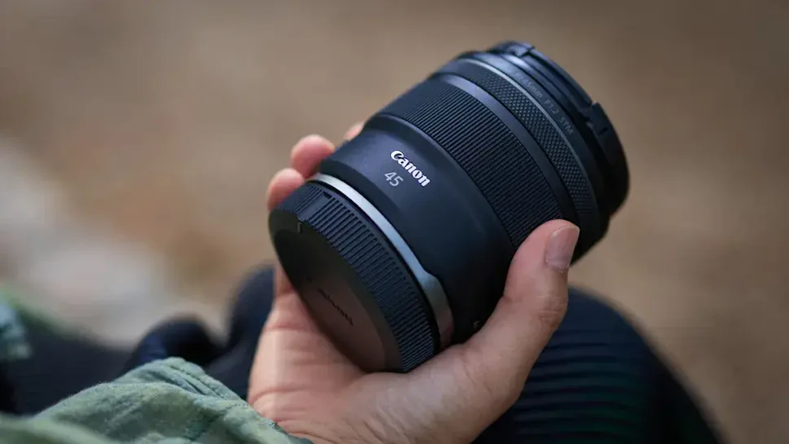 Canon RF45mm F1.2 STMのレビュー比較まとめ。小型ボディで大ボケを